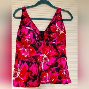 Bathing suit top, size 16